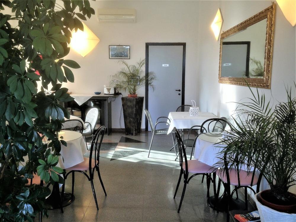 Hotel La Conchiglia La Maddalena  Exterior foto