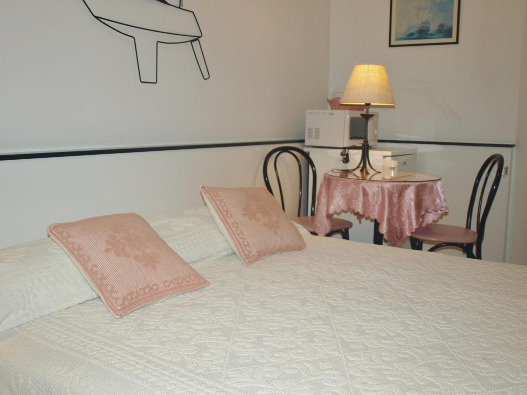Hotel La Conchiglia La Maddalena  Cameră foto
