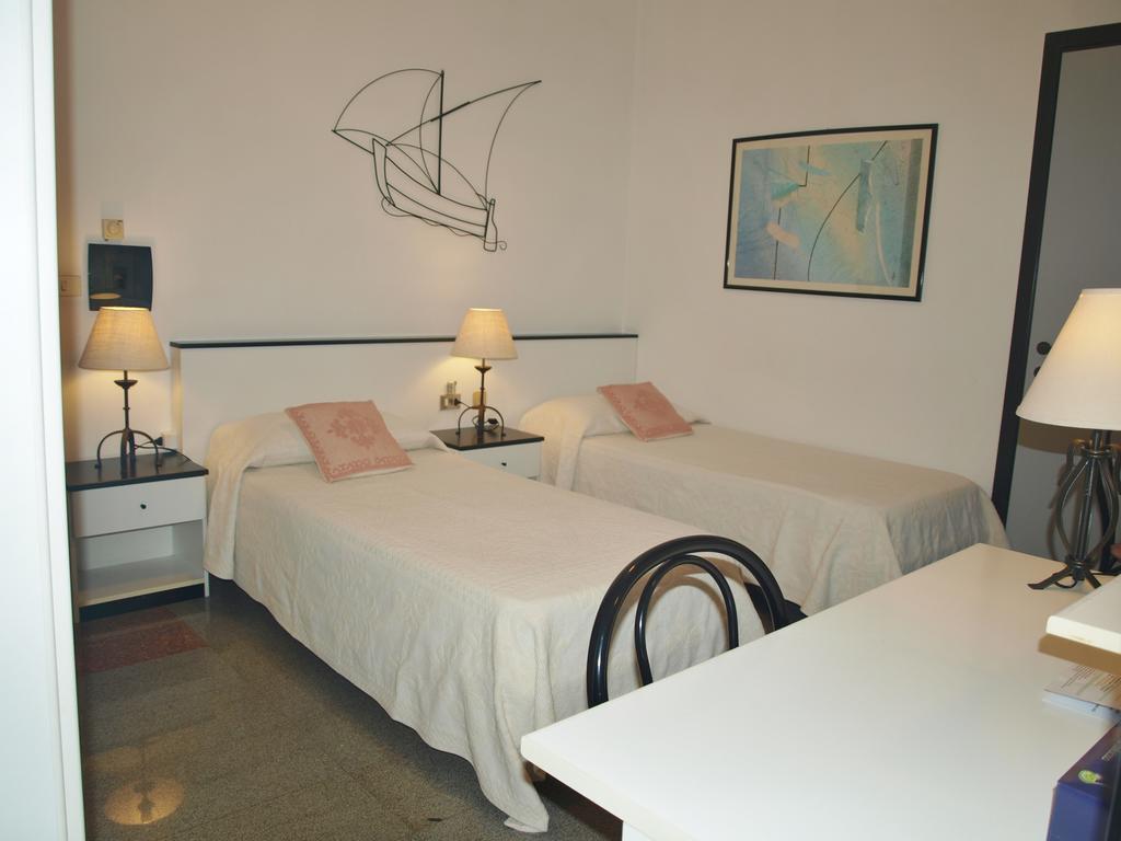 Hotel La Conchiglia La Maddalena  Cameră foto